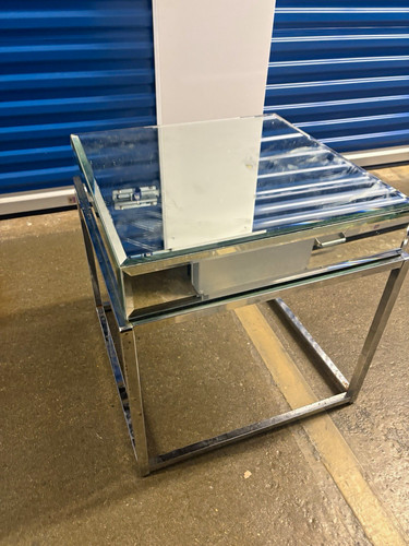 Square mirrored glass top - mirrored,